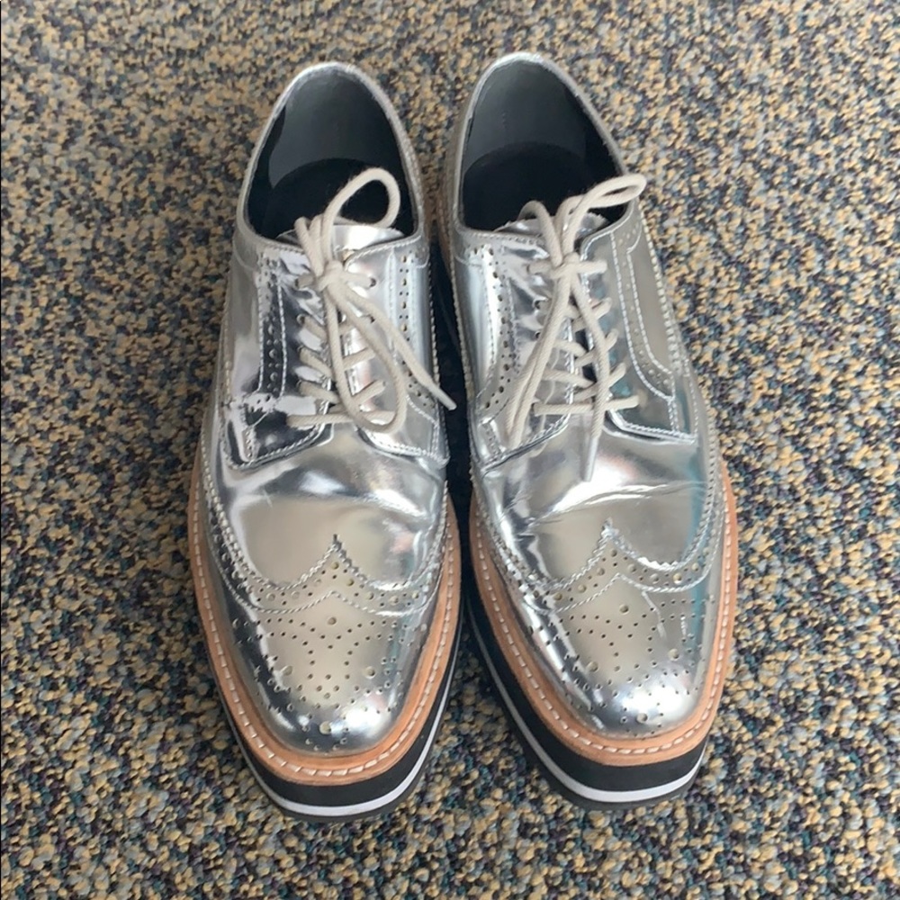 Prada size 6